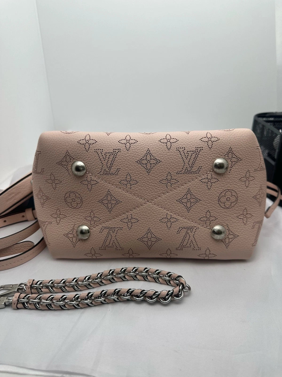 Louis Vuitton Mahina Monogram Pink Shoulder Bag Silver Hardware