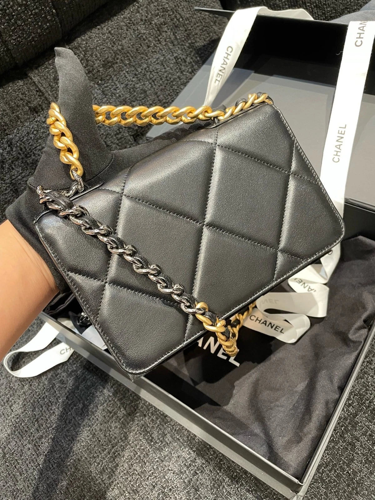 New CHANEL 19 WOC Black Gold Leather Crossbody Bag For Women