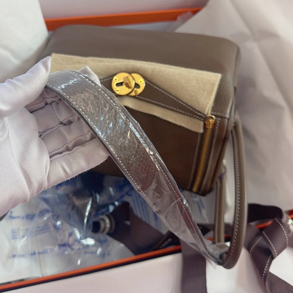 New Hermes Lindy26 Gray 2Way Handbag Shoulder Bag Gold Hardware