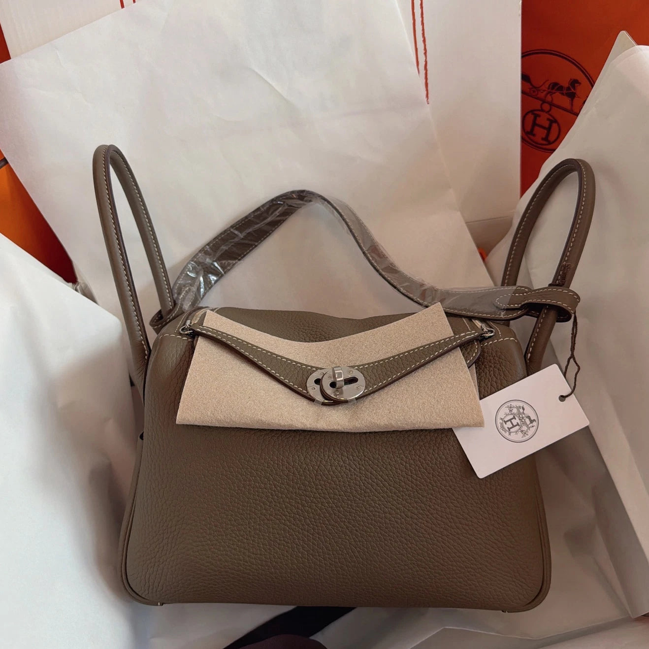 Hermes Lindy26 Top Handle Shoulder Bag Gray Silver Women Classic Fashion