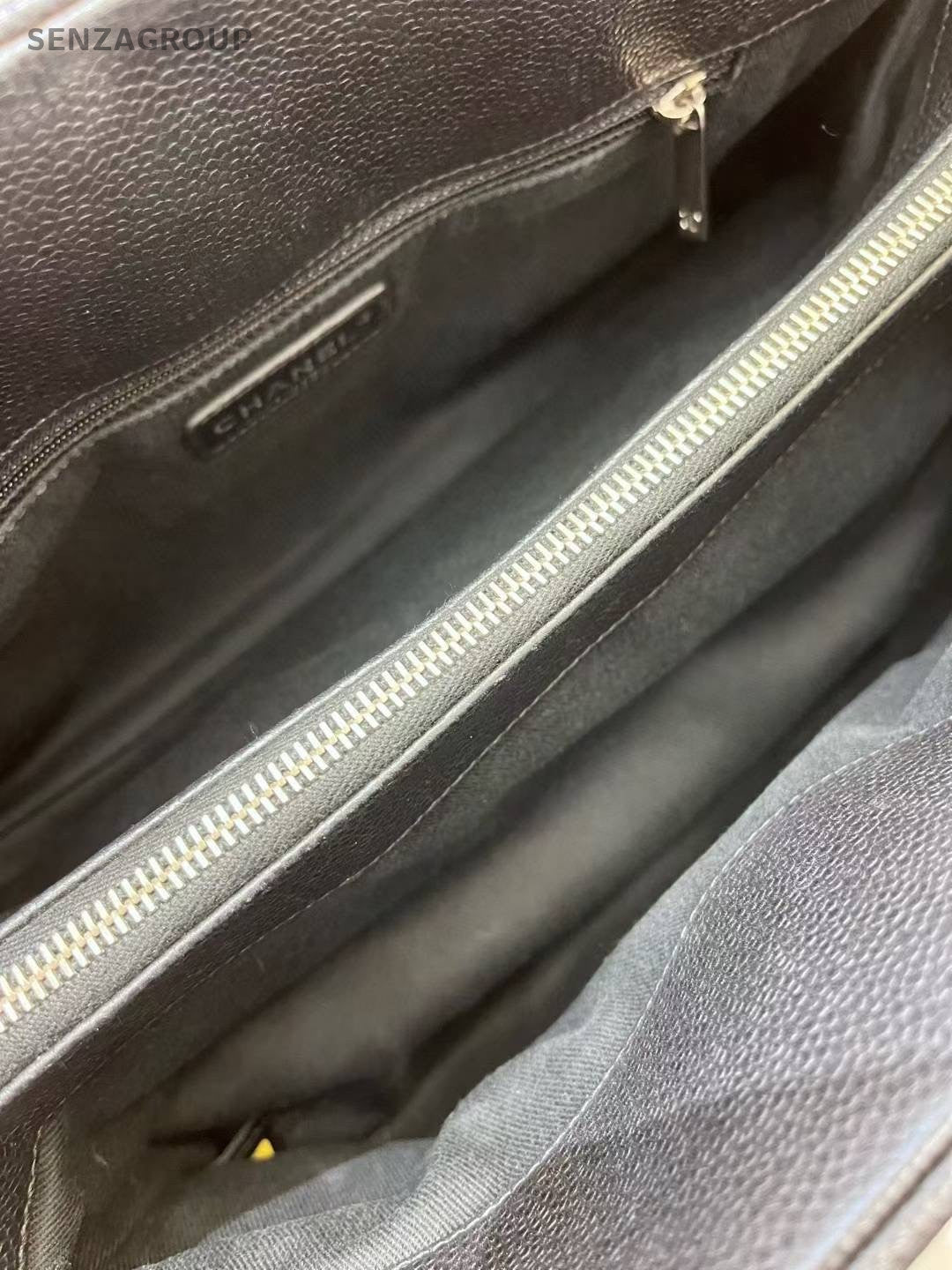 CHANEL CC logo Black Hobo Shoulder Handbag Leather