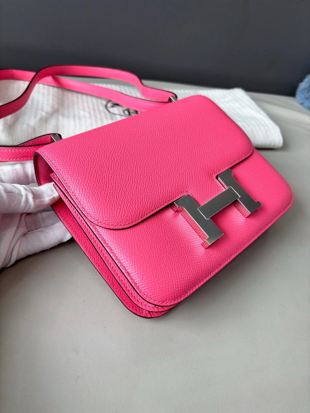 Hermès Constance Mini 19 Crossbody Shoulder Bag Lipstick Pink Women Classic