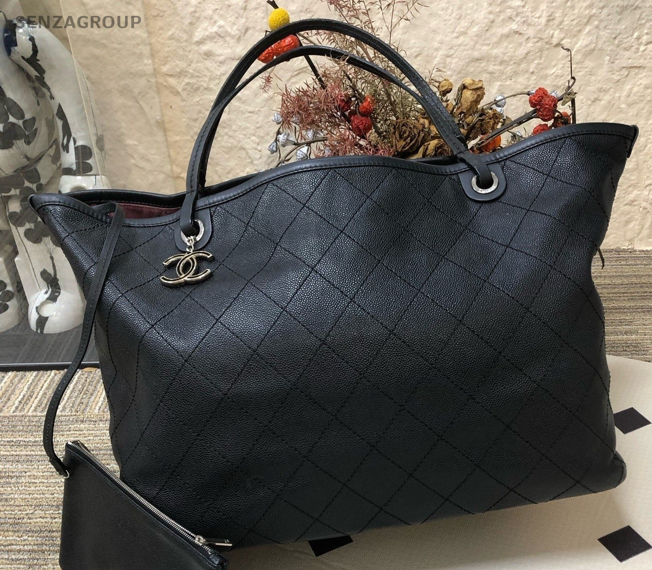 Chanel Diamond Pattern Tote Top Handle Shoulder Bag Black Red Women Classic