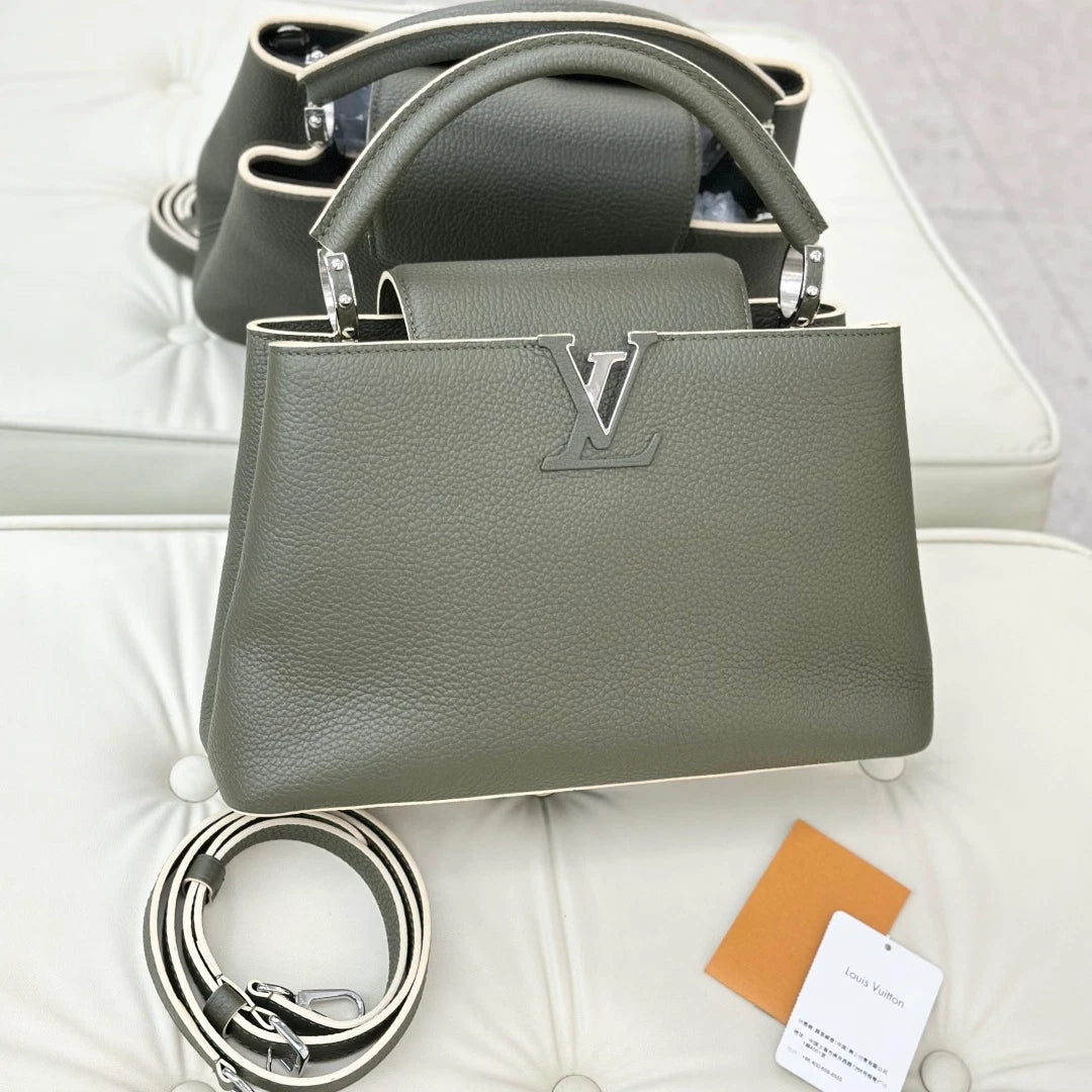 Louis Vuitton Capucines Green Silver Crossbody Top Handle Excellent