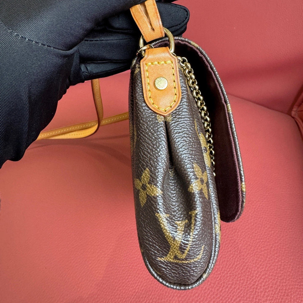 Louis Vuitton Favorite Monogram Canvas Shoulder Bag Crossbody Excellent