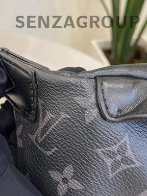Louis Vuitton Discovery Men's Waist Bag Shoulder Bag Black Classic