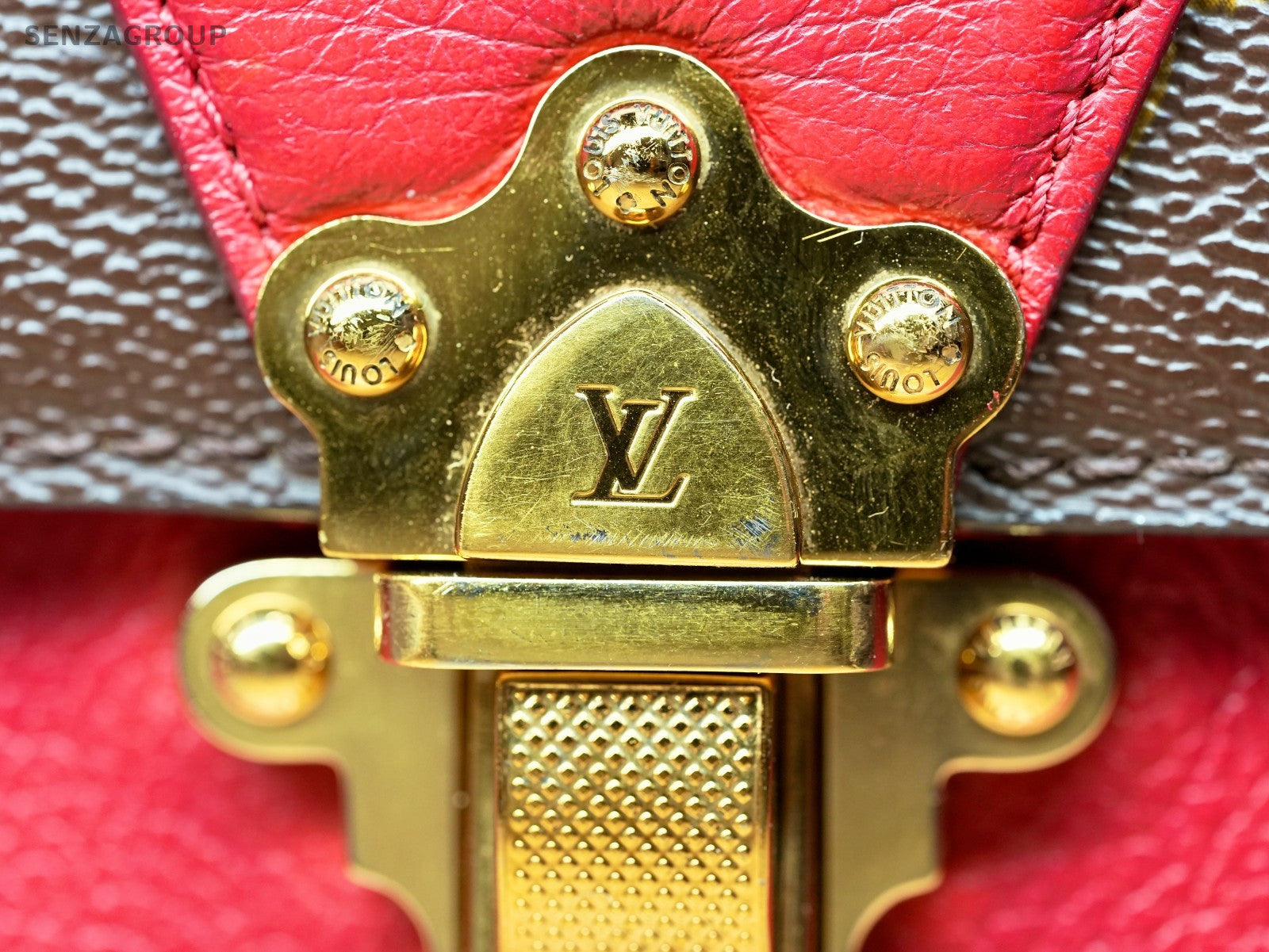 Louis Vuitton Monogram Victoire Red Canvas Shoulder bag Crossbody