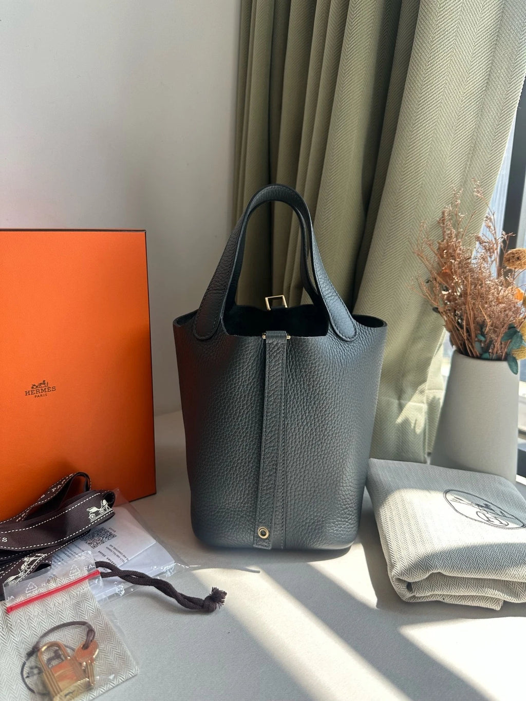 Hermes TC Leather Picotin18 Bucket Bag For Women