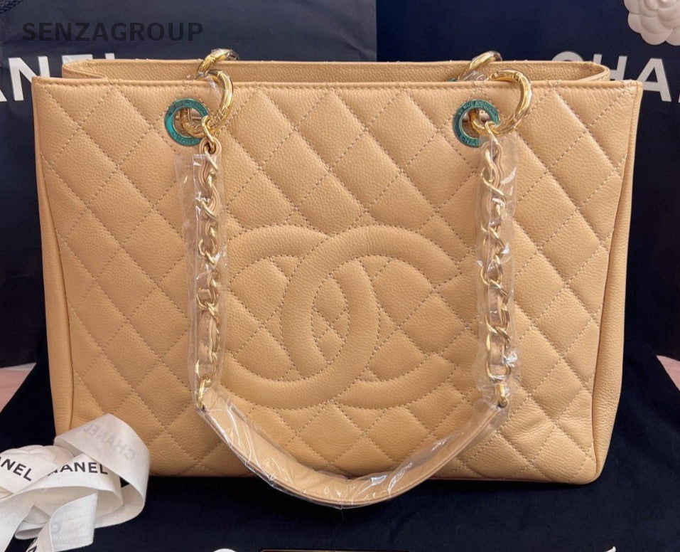 CHANEL GST beige Calfskin Chain Shoulder Handbag Women Good Condition