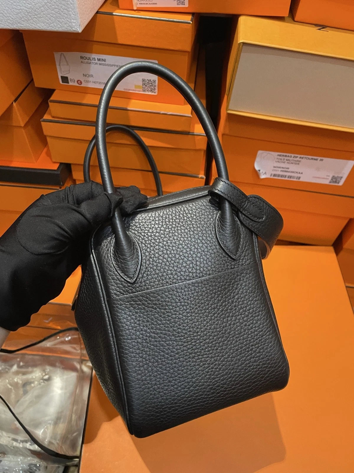 Hermes Lindy 26 Black Gold Top Handle Bag Women Classic