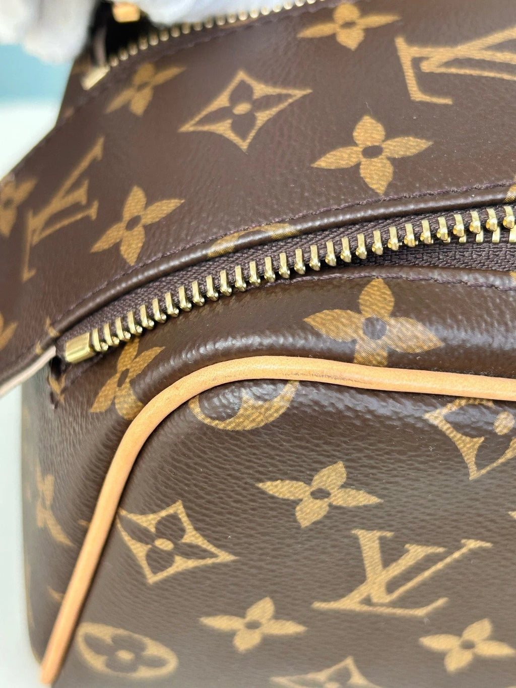 Louis Vuitton Dopp Kit Monogram Clutch Brown Gold Women Classic