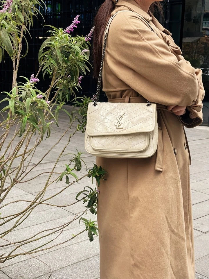 Saint Laurent Niki White Shoulder Bag Excellent
