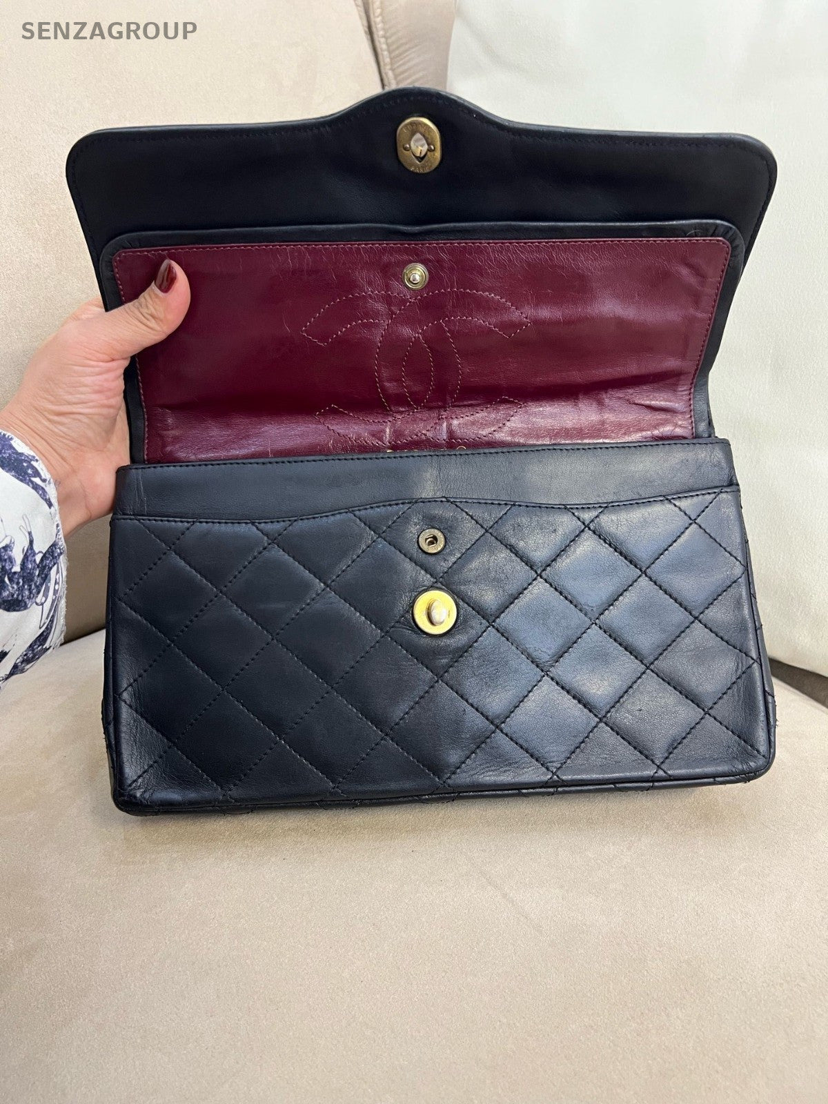 Chanel Classic Flap Chain Shoulder Handbag Gold and silver logo Women Vintage