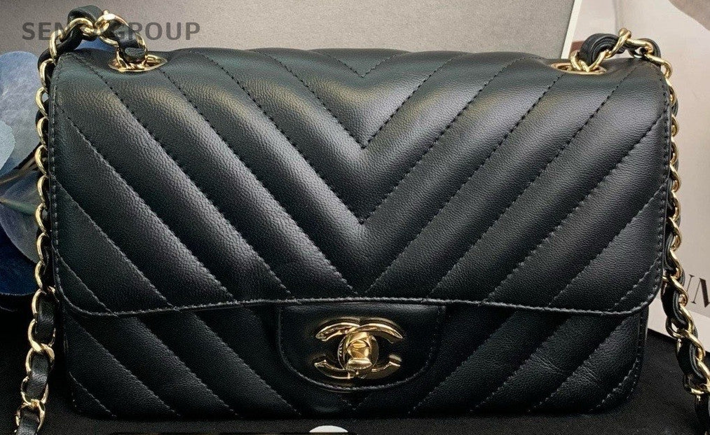 Chanel Classic Flap Mini Lambskin Chain Shoulder Bag Black Gold Used Women