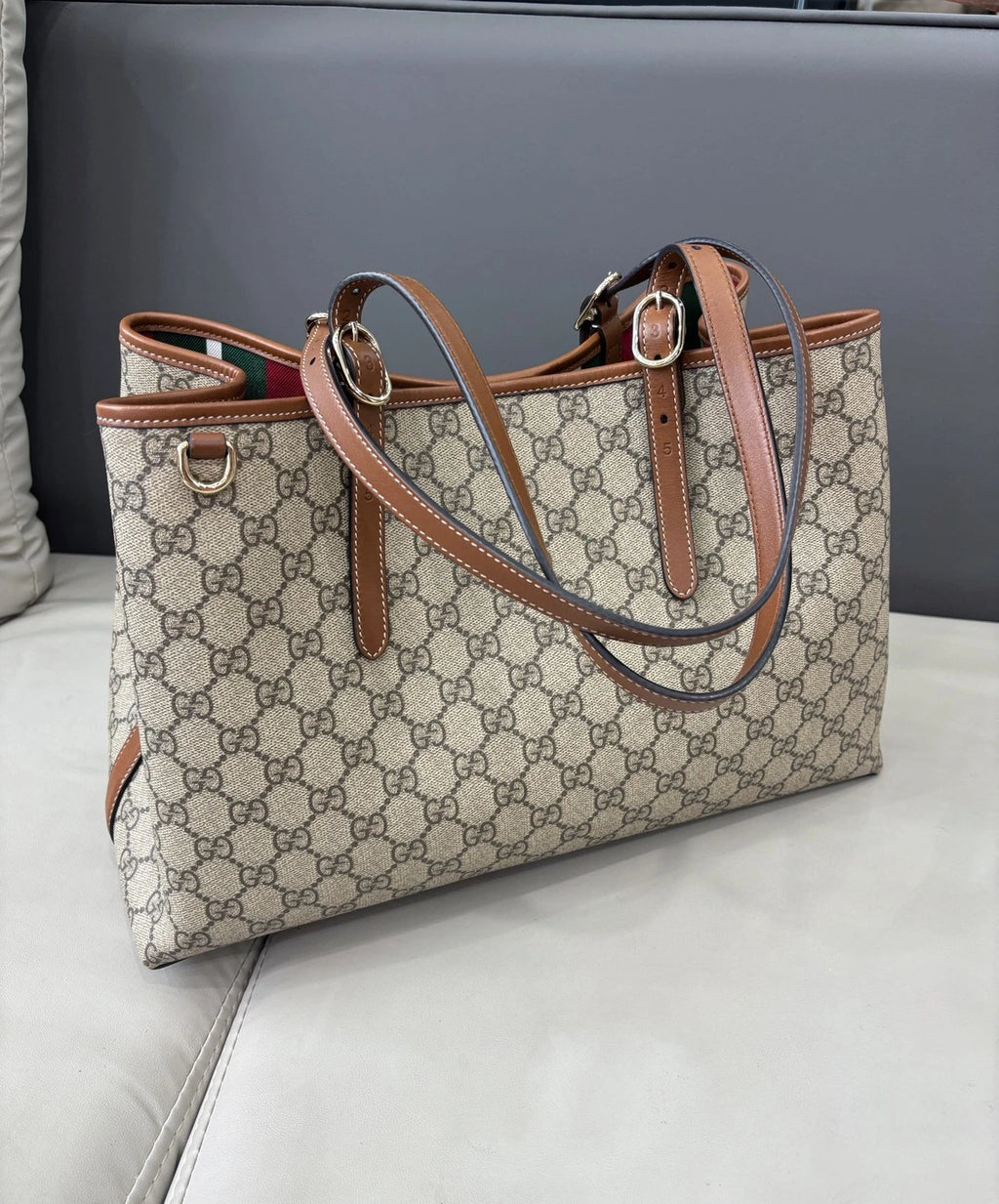 Excellent Condition Gucci Emblem GM Monogram Canvas Tote Beige Shoulder Bag