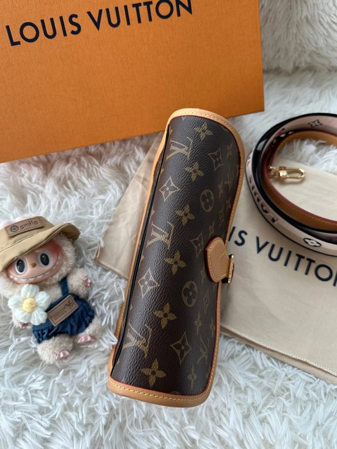 Louis Vuitton Diane Monogram Canvas Shoulder Bag Excellent