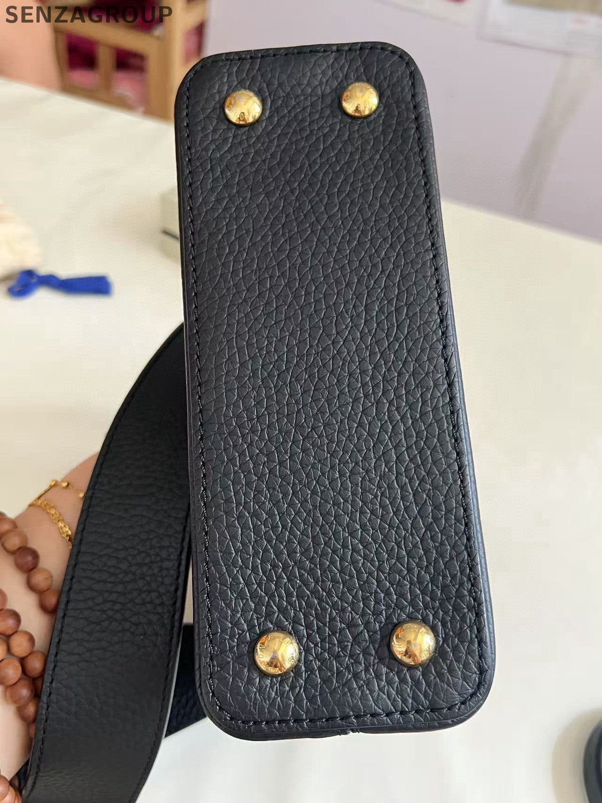 Louis Vuitton Capucines Mini Black Gold Handbag - Classic Women's Tote
