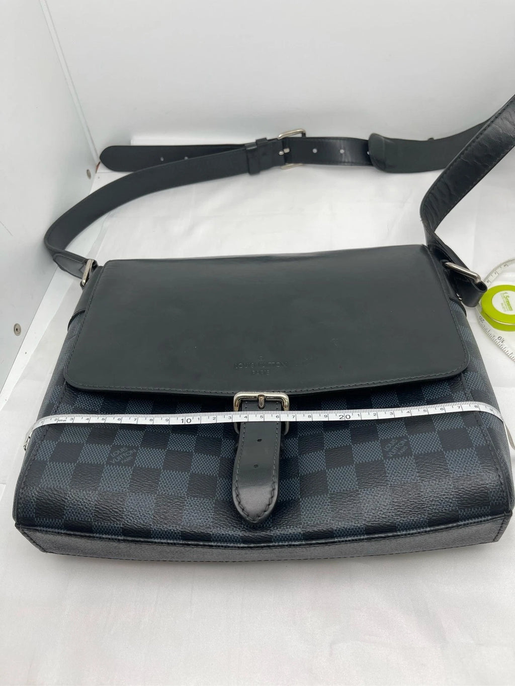 Louis Vuitton District Damier Cobalt Messenger Crossbody Shoulder Bag