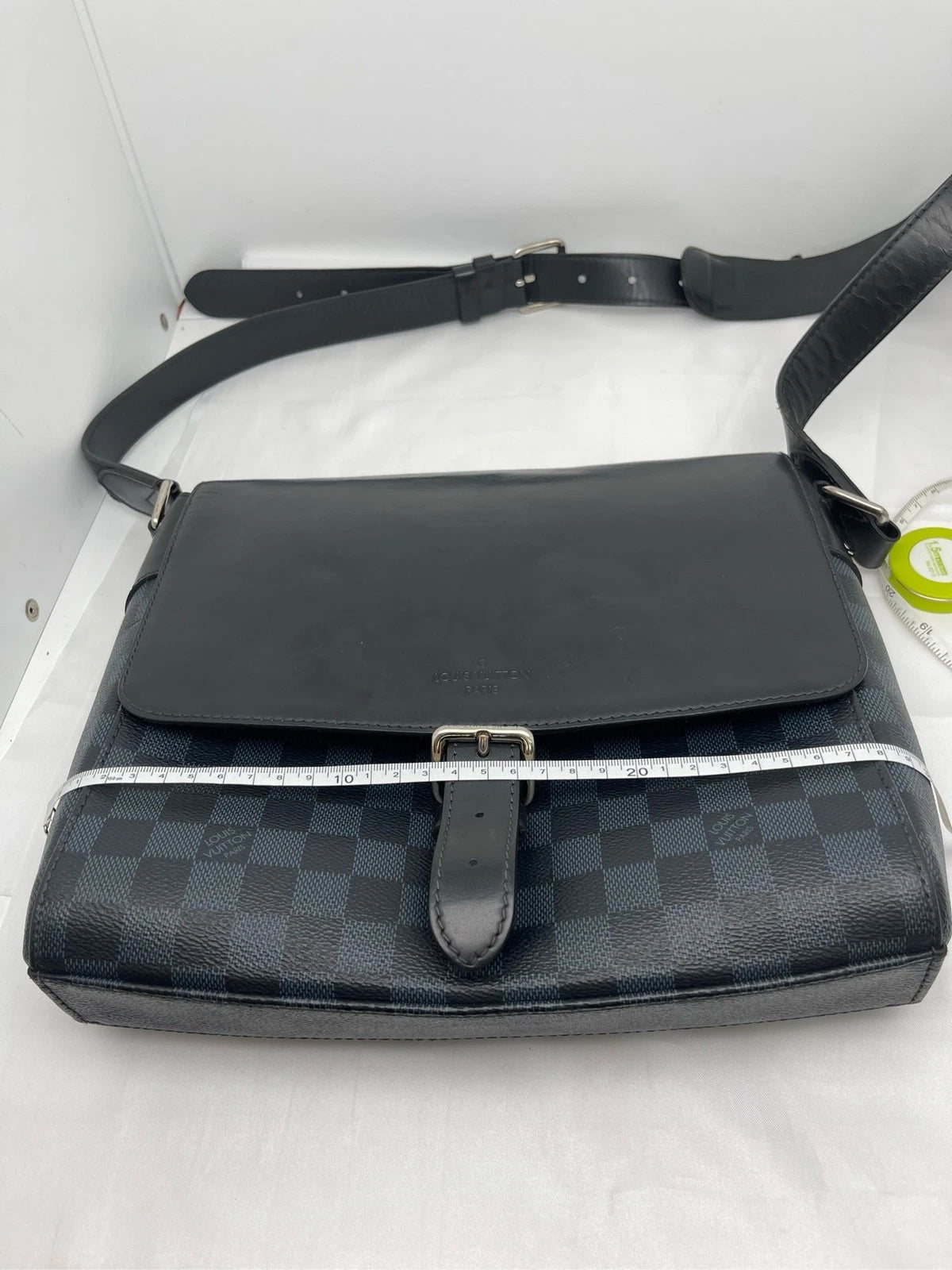 Louis Vuitton District Damier Cobalt Messenger Crossbody Shoulder Bag