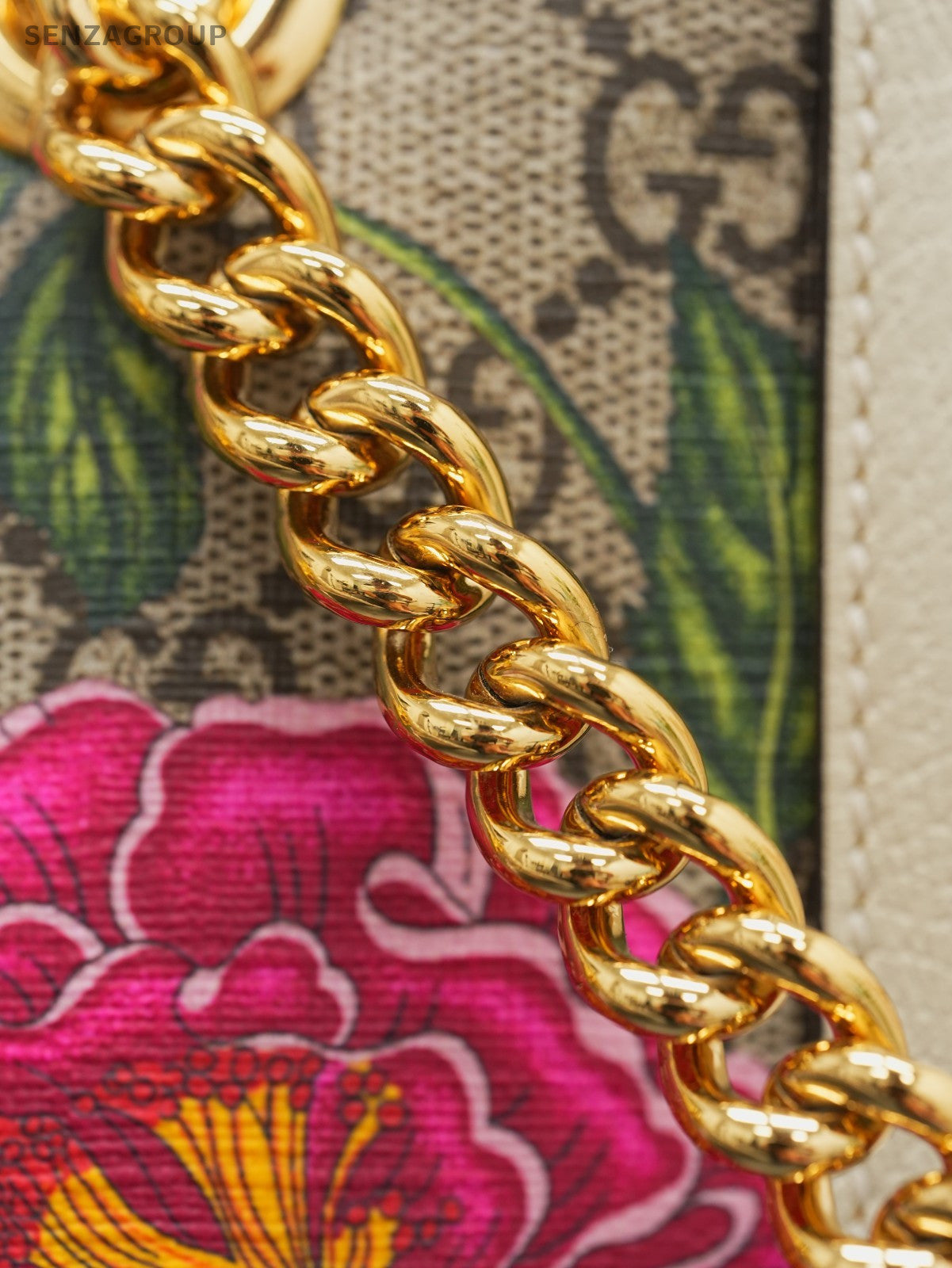 GUCCI Padlock Flowers Chain Shoulder bag White Gold Women