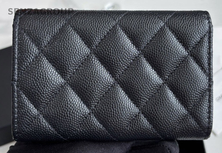 CHANEL CC Card pack Calfskin Black Chip Version Almost Brand NEW