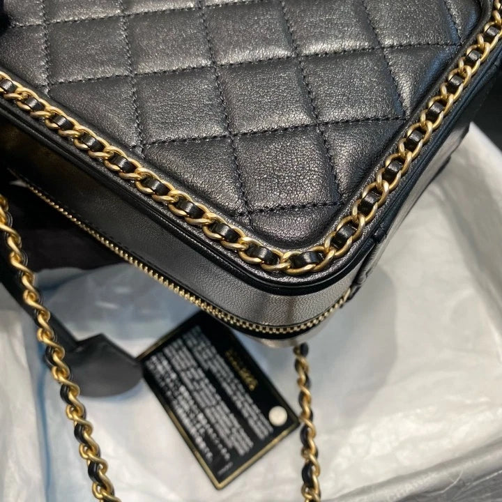 Chanel Vanity Lambskin Shoulder Bag Crossbody Excellent