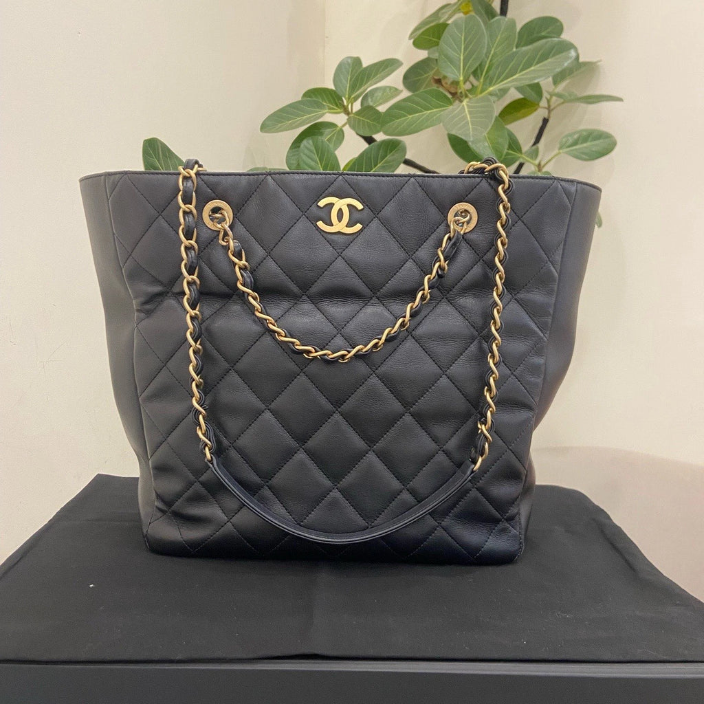 Chanel Tote GM Chain Shoulder Bag Black Gold Diamond Women Classic