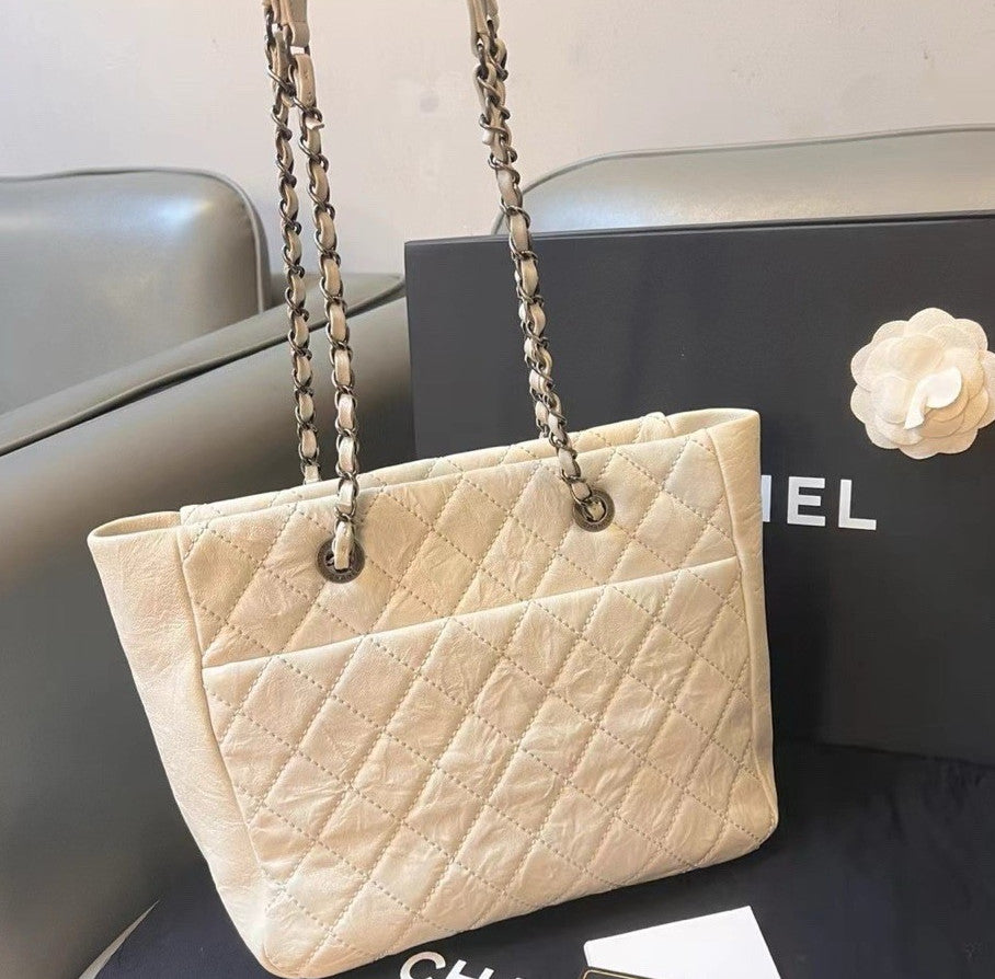 CHANEL Classic Flap Vintage Chain Calfskin Shoulder bag White Silver Women