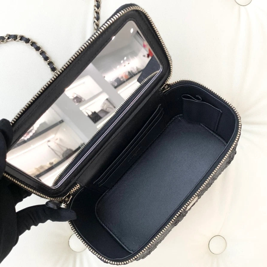 Chanel Vanity Case Chain Shoulder Crossbody Bag Black Gold Hardware Women S