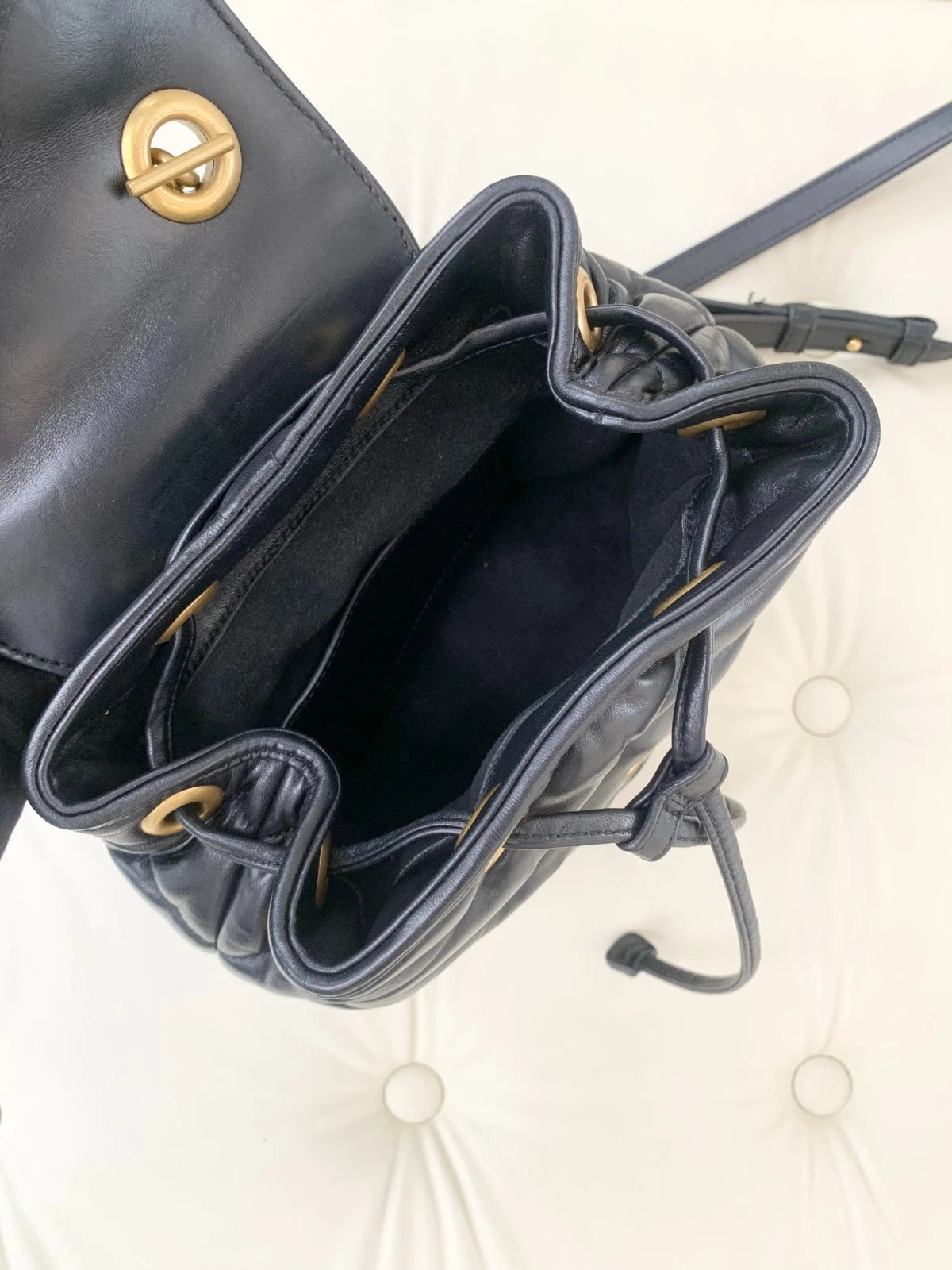 Gucci Marmont Calfskin Backpack Gold Chain S Excellent