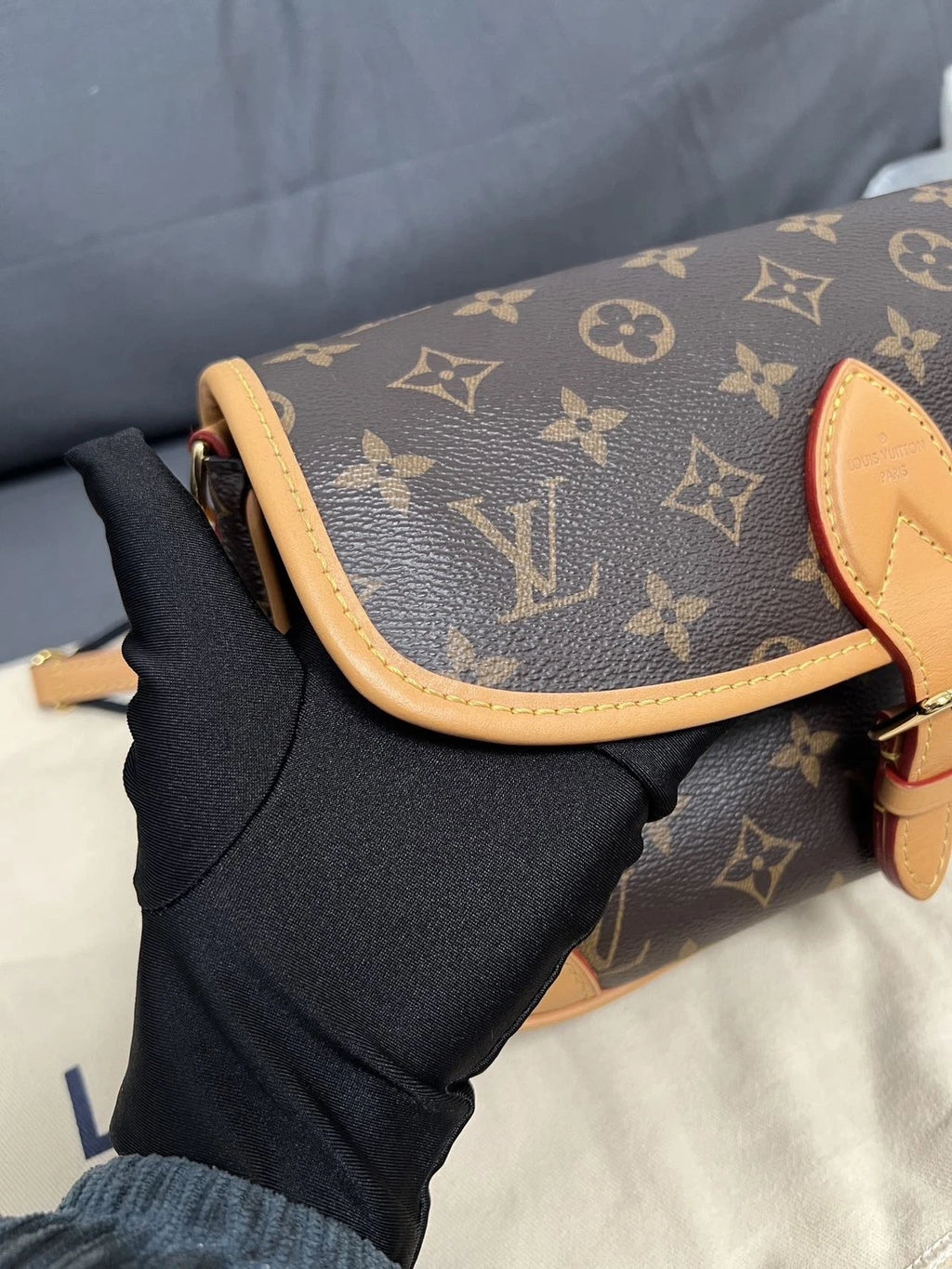 Louis Vuitton Diane Monogram Brown Gold Shoulder Bag Crossbody Excellent