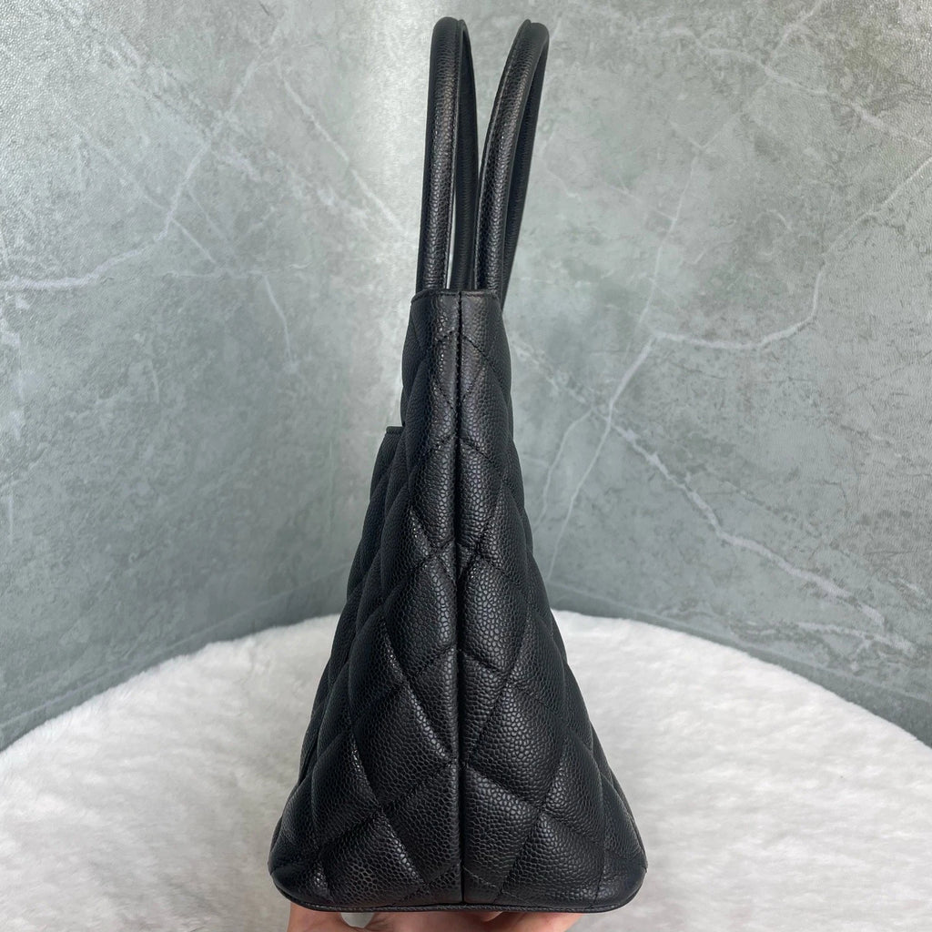 Chanel Hilton Black Caviar Leather Tote Handbag Shoulder Bag Gold Hardware