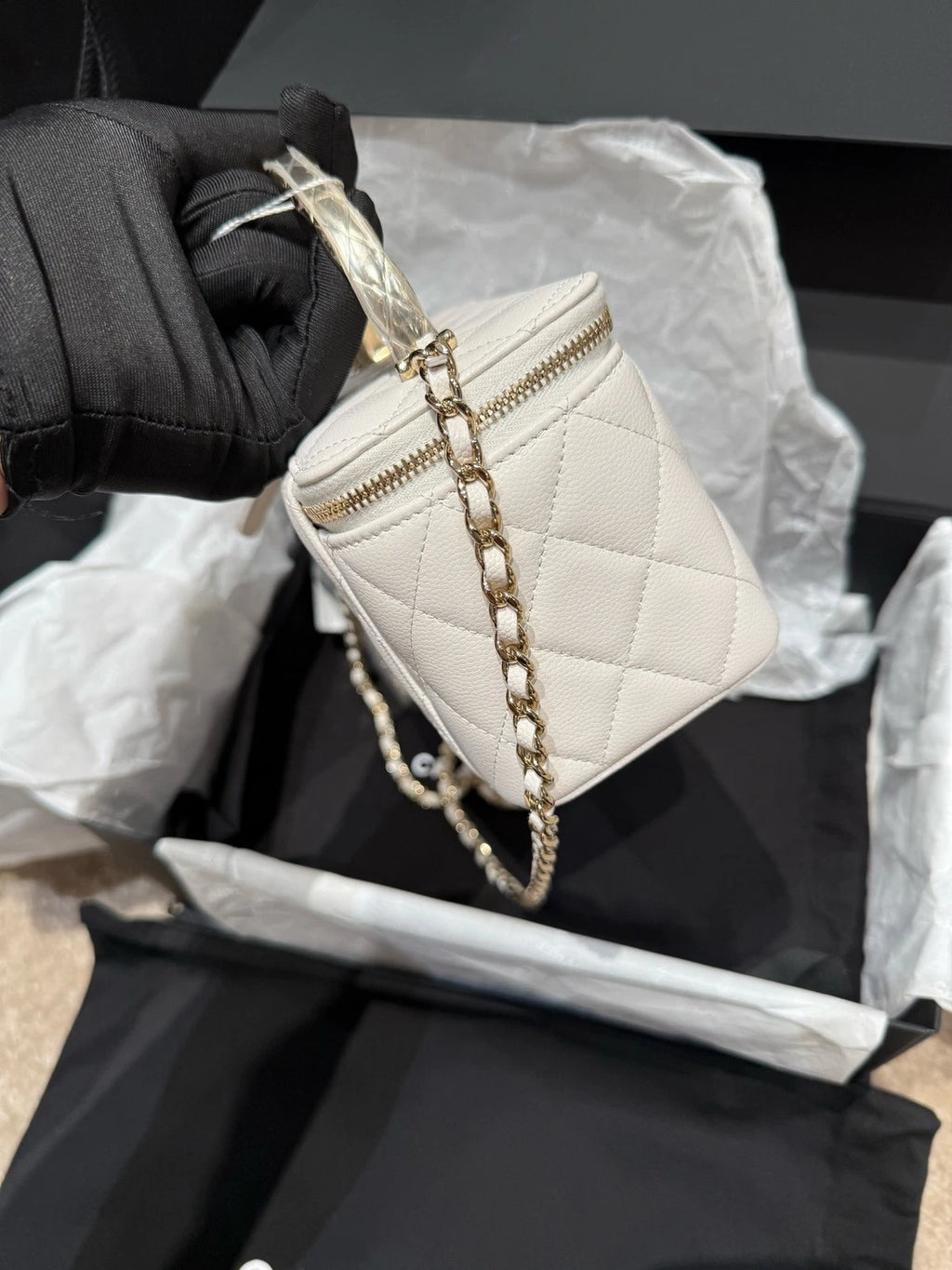 New CHANEL Coco crush White Leather Shoulder Bag For Women
