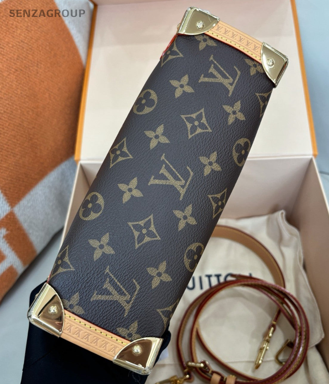 Louis Vuitton Monogram MM Shoulder Bag Crossbody Brown Gold Women Classic