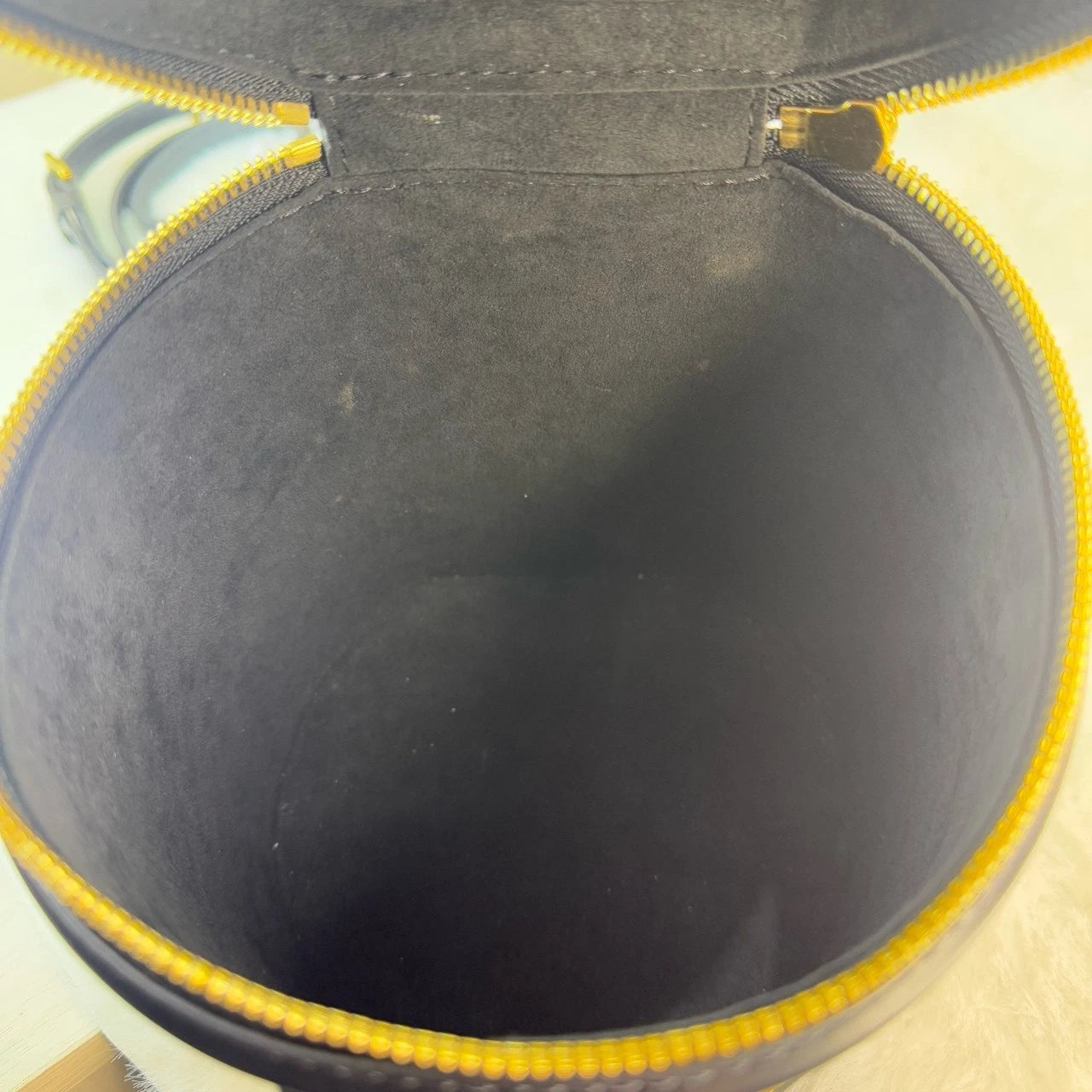 Louis Vuitton Canvas Monogram Bucket Bag For Women