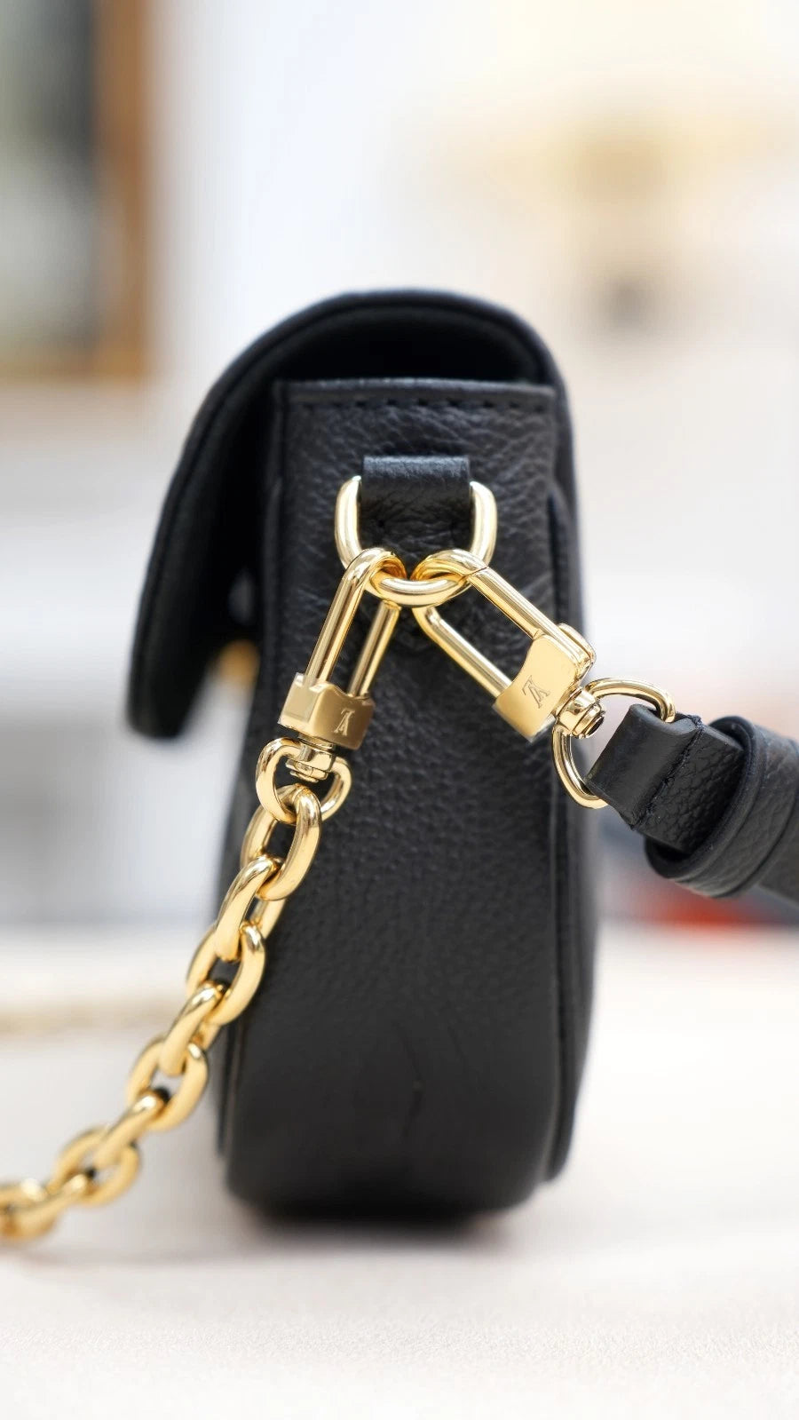 Louis Vuitton Ivy Chain Monogram Empreinte Black Gold Shoulder Bag Excellent