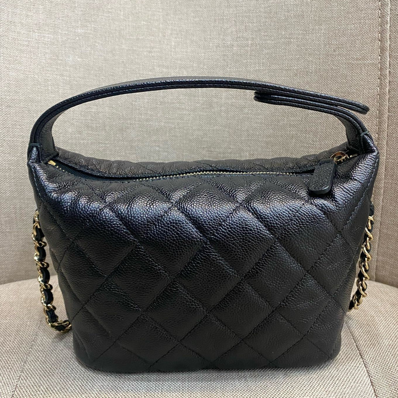 Chanel 25C Black Gold Quilted Chain Shoulder Bag Classic Women's Fashion