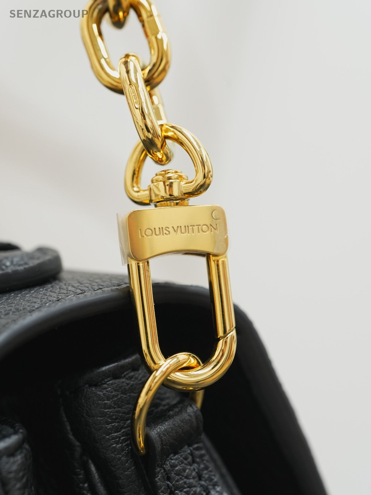Louis Vuitton Pochette Metis East West Monogram Empreinte Almost Brand NEW