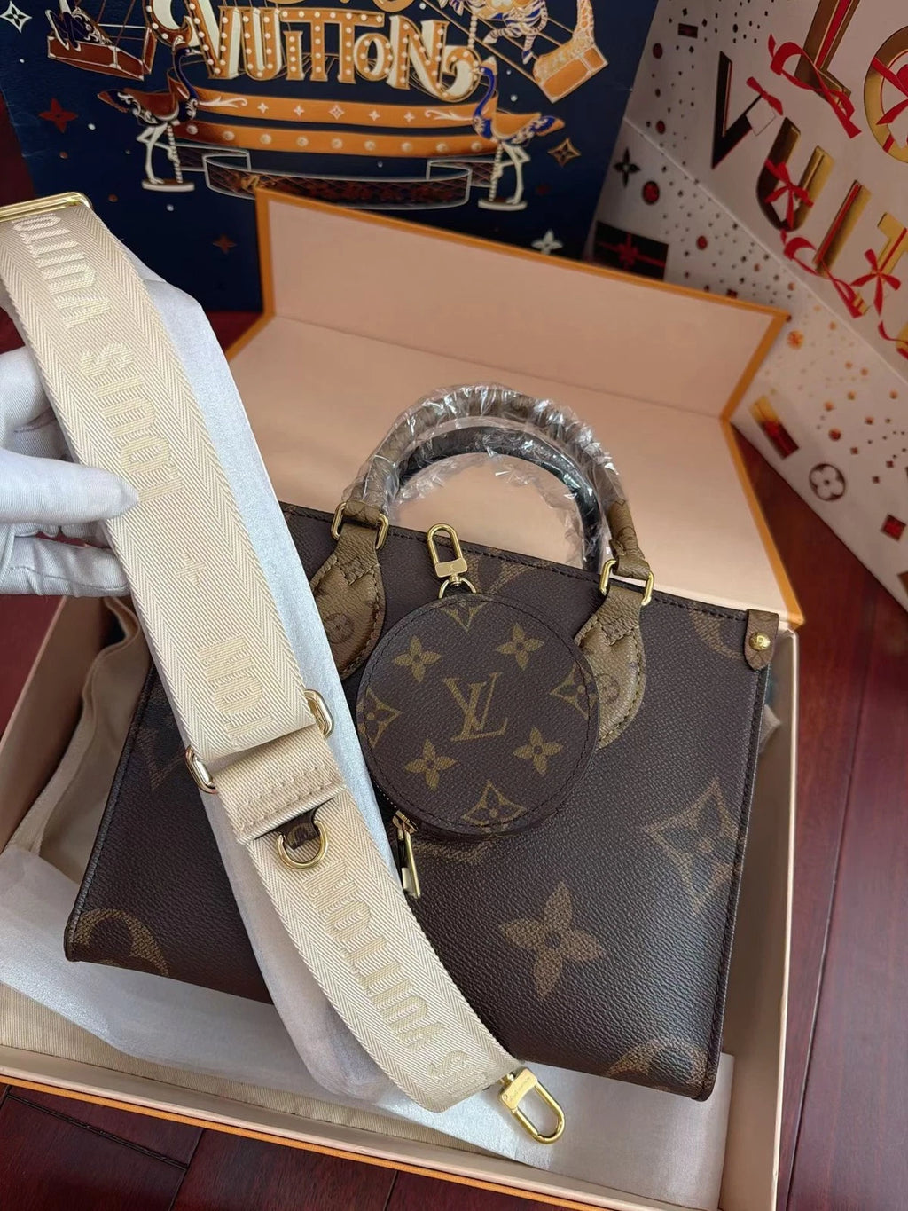 Louis Vuitton OnTheGo PM Tote Top Handle Crossbody Brown Gold Classic Women