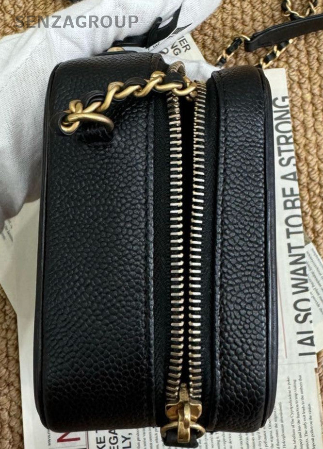 Chanel CC Logo PM Diamond Pattern Chain Shoulder Bag Black Gold Used Women