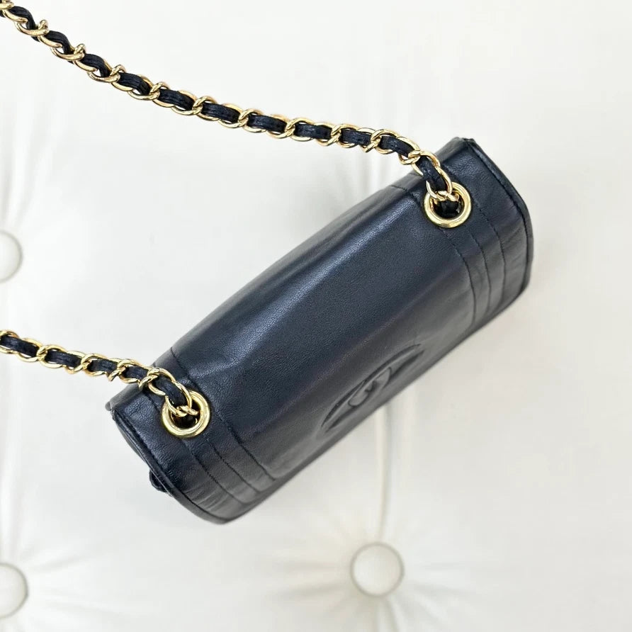 Chanel Vintage Lambskin Chain Shoulder Crossbody Bag Black Gold Women S