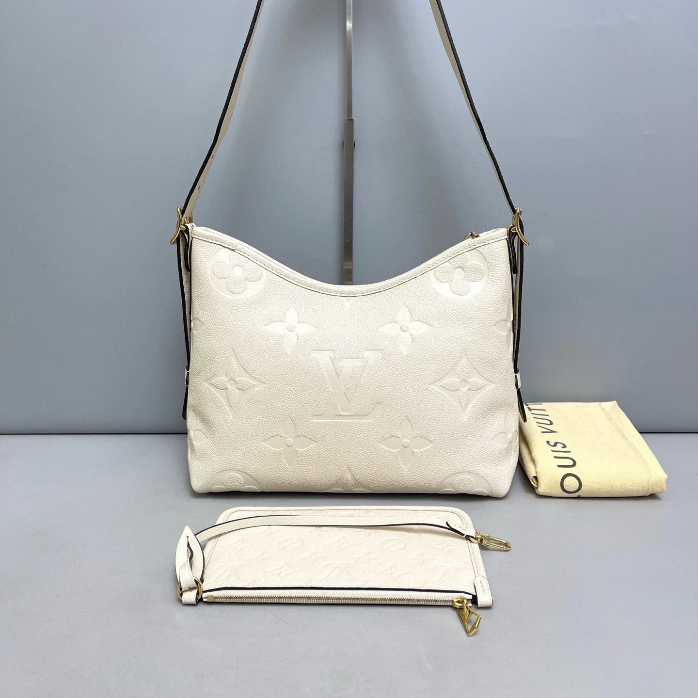 Louis Vuitton Carryall Gold Beige Shoulder Bag Crossbody Excellent