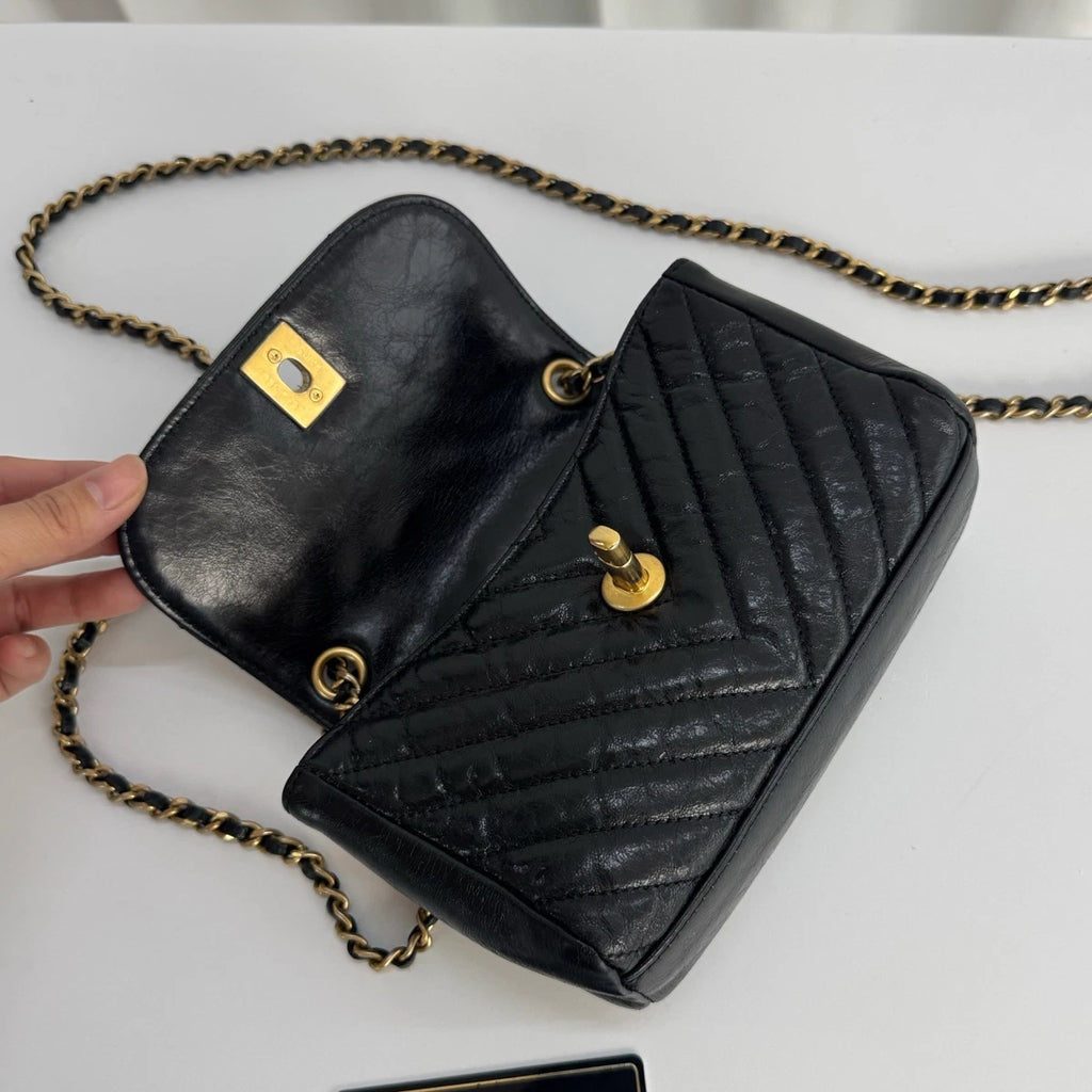 Chanel Calfskin Chevron Chain Shoulder Crossbody Black Gold Used Women Classic