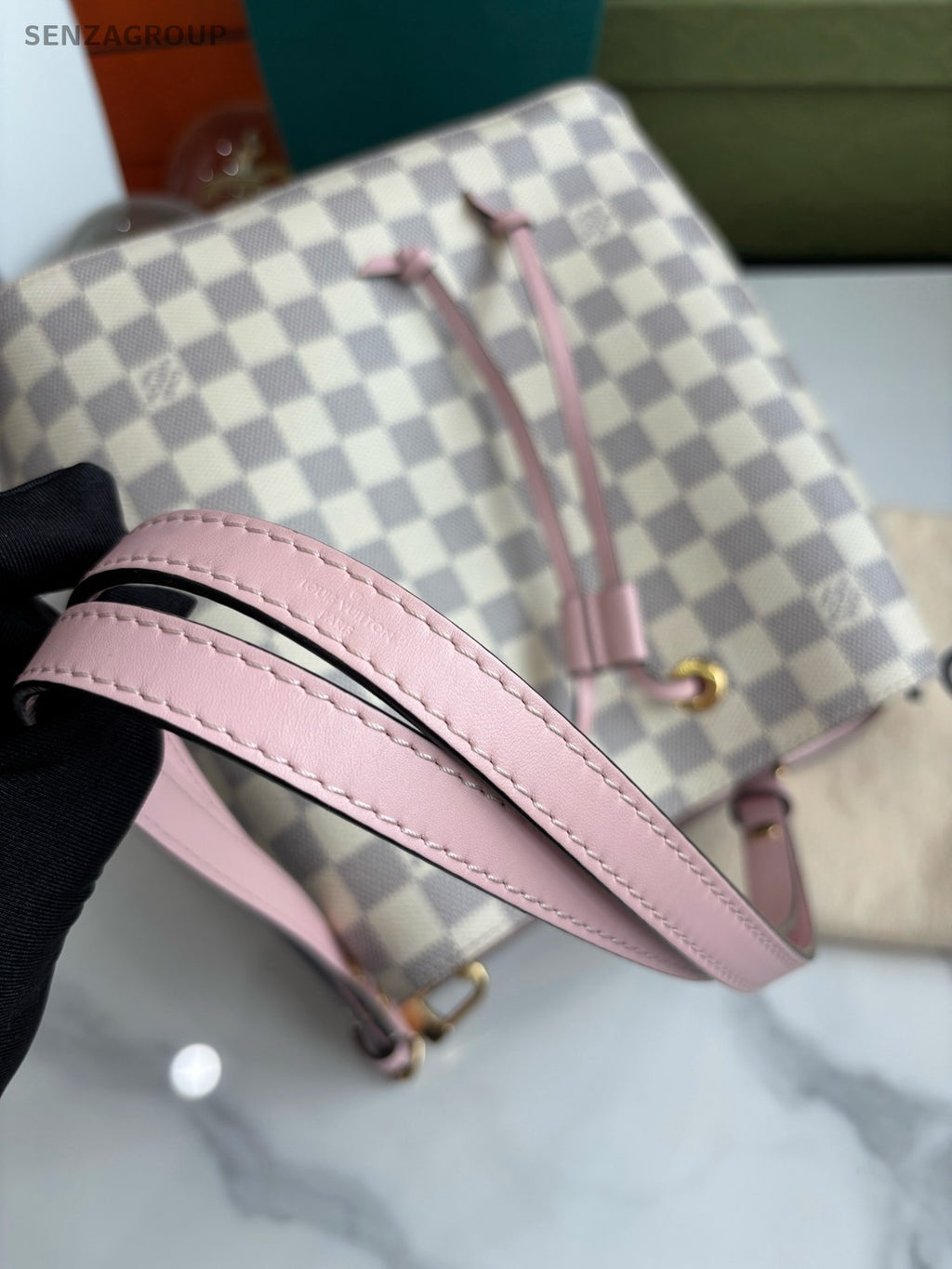 Louis Vuitton NeoNoe Damier Ebene Drastring Shoulder Handbag Women White
