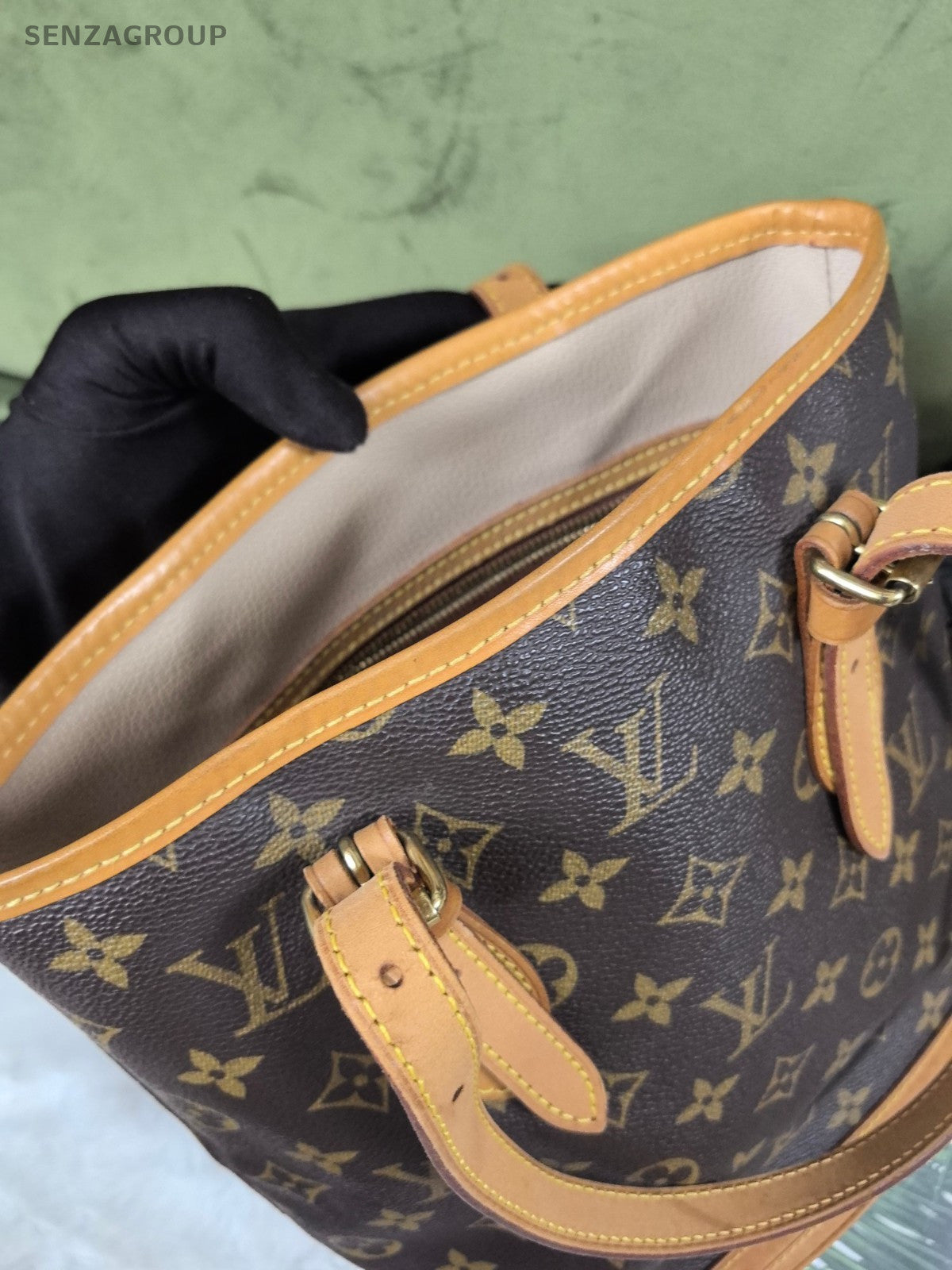 Louis Vuitton Petite Bucket PM Monogram Shoulder bag Women Vintage