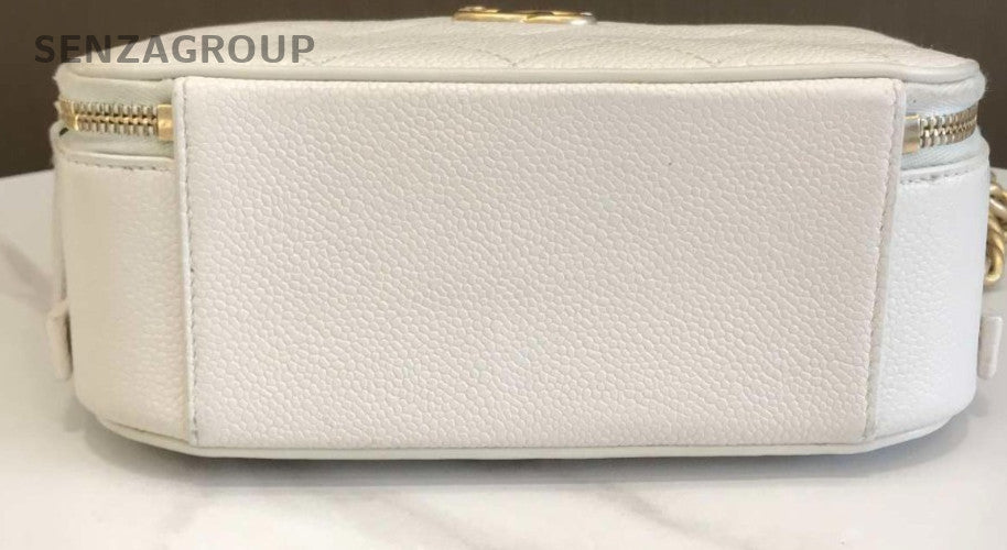 Chanel CC Logo Chain Shoulder Bag Crossbody White Gold Women Diamond Pattern