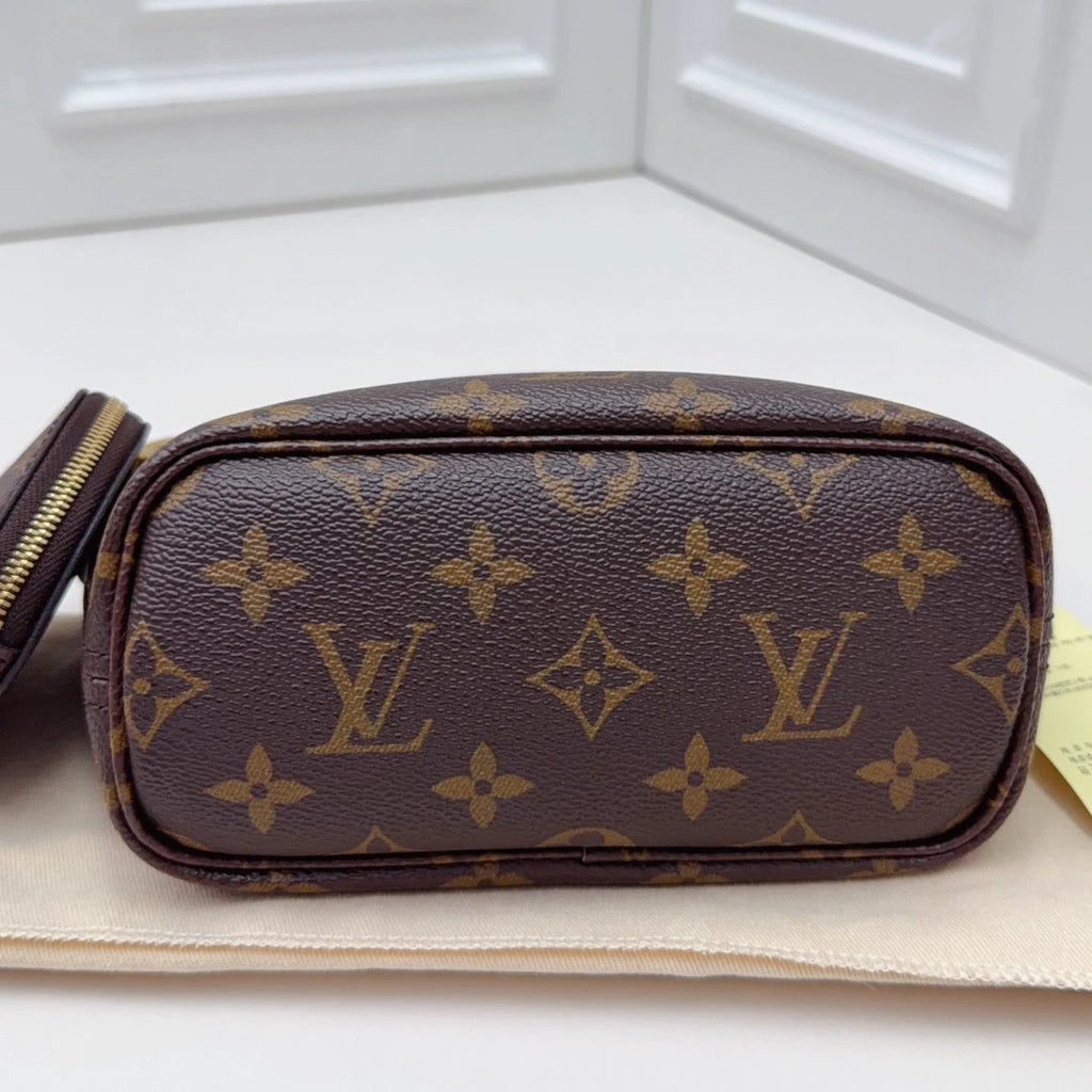 Louis Vuitton Neverfull Monogram Canvas Crossbody Handbag Excellent