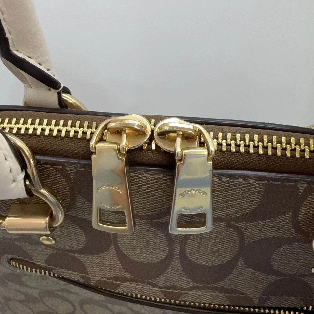 Coach Katy Classic Monogram Canvas Handbag Crossbody Women