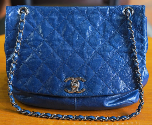 CHANEL Oil wax leather Sapphire blue Hobo Shoulder Bag Crossboy