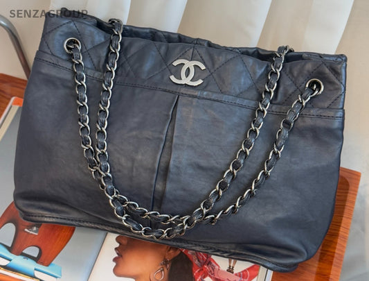 CHANEL CC Logo Tote Chain Shoulder bag Navy Blue Women Classic
